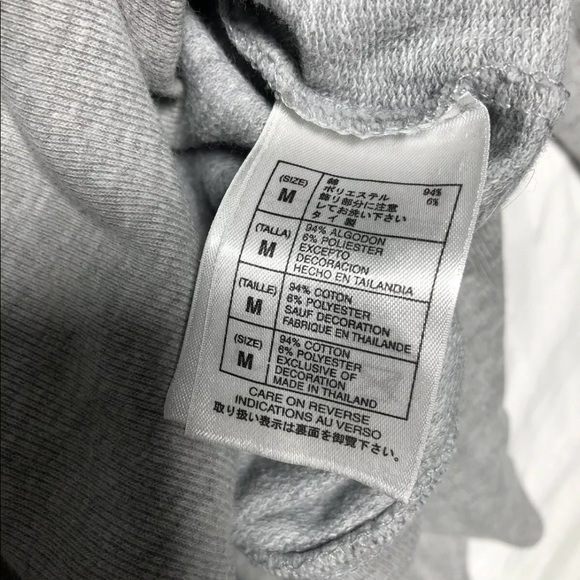 Minnie sweatshirt hoodie Small but med tag - Picture 4 of 5